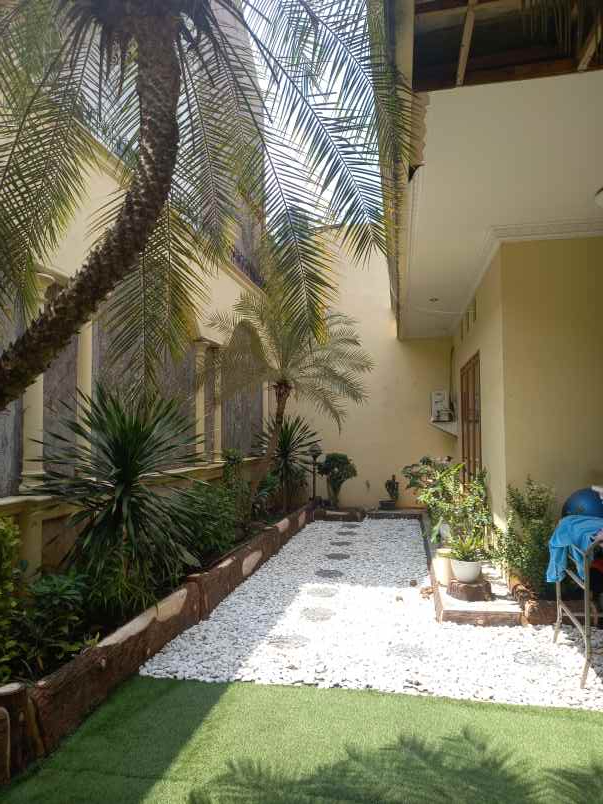 dijual rumah jln pondok kelapa raya