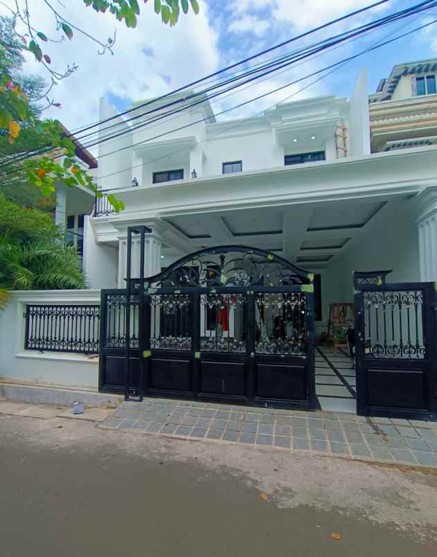 dijual rumah joglo jakarta barat
