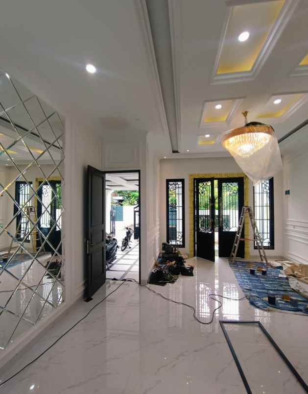 dijual rumah joglo jakarta barat