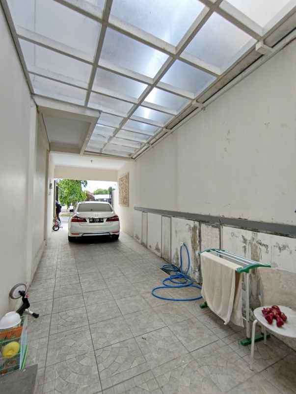 dijual rumah kadisoka