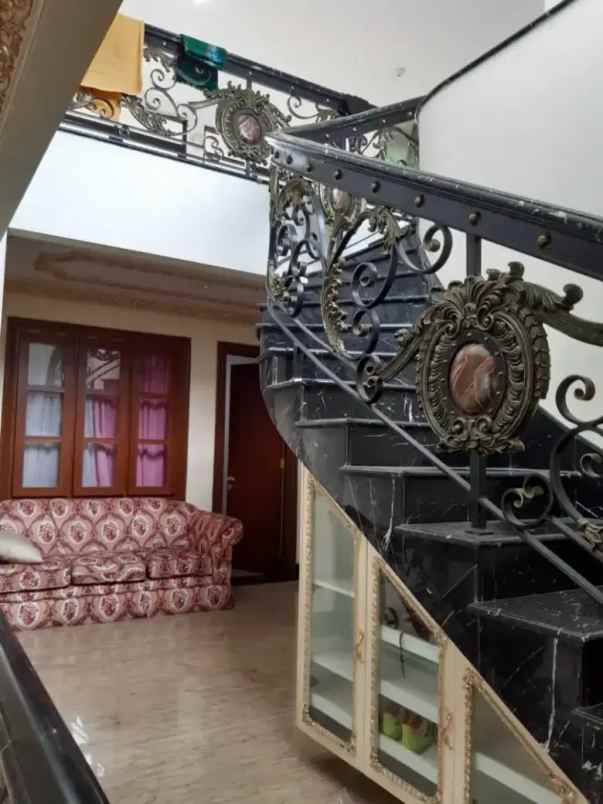 dijual rumah kalibata