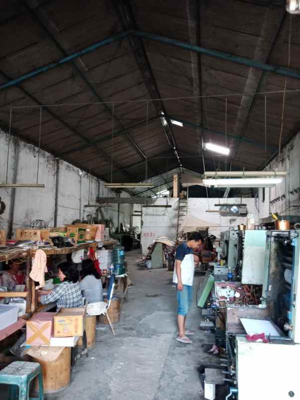 dijual rumah kantor gudang produksi