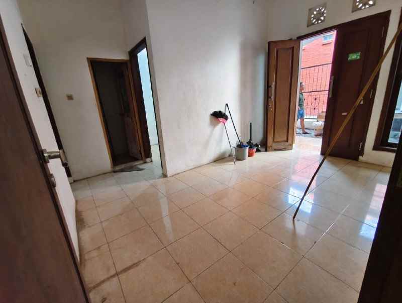 dijual rumah karah agung