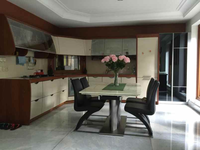 dijual rumah kayu putih pulo gadung