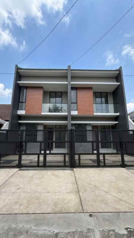 dijual rumah kedung baruk