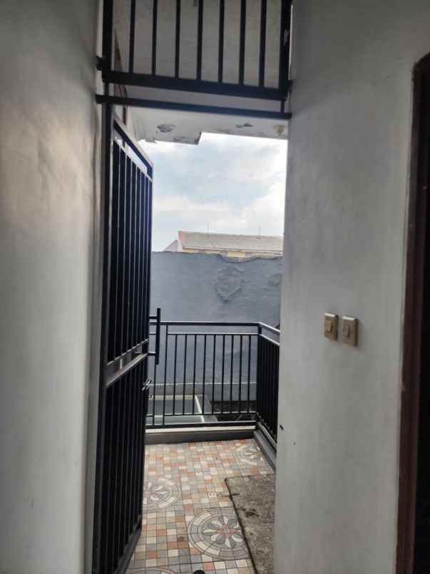 dijual rumah kedungkandang