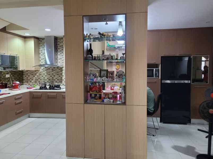 dijual rumah kelapa gading