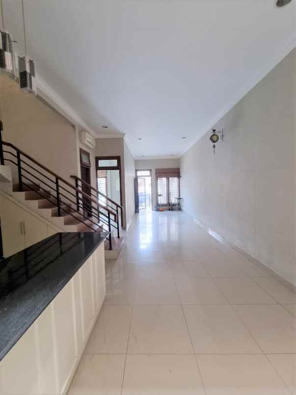 dijual rumah kelapa hibrida kelapa gading