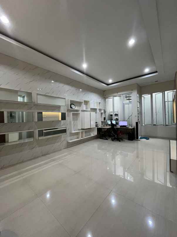 dijual rumah kelapa hibrida kelapa gading