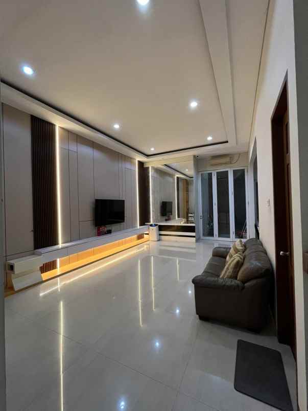 dijual rumah kelapa hibrida kelapa gading