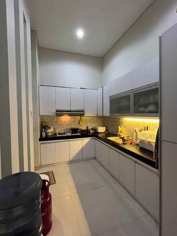 dijual rumah kelapa hibrida kelapa gading