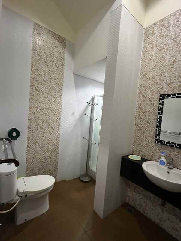 dijual rumah kelapa hibrida kelapa gading