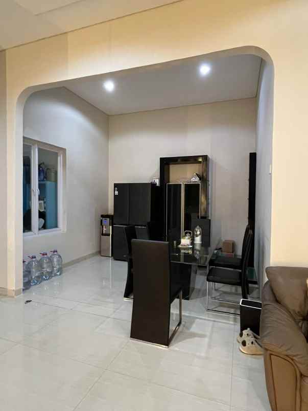 dijual rumah kelapa hibrida kelapa gading