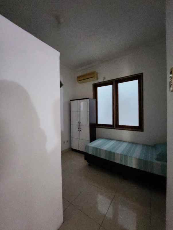 dijual rumah kelapa lilin kelapa gading