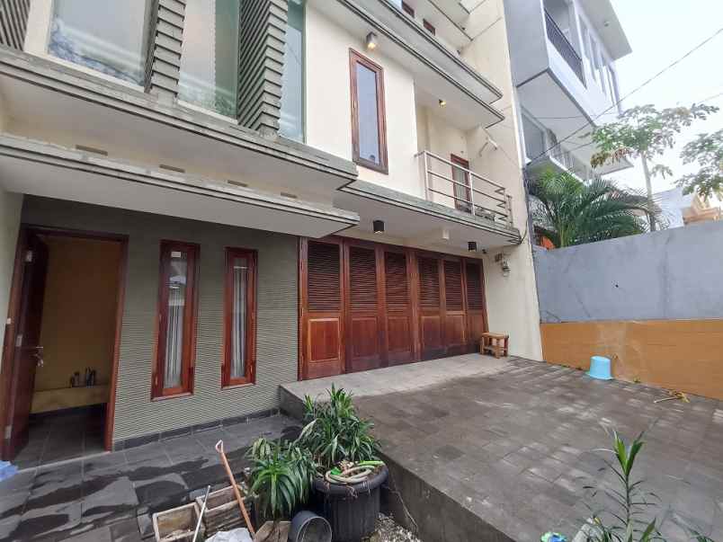 dijual rumah kelapa nias kelapa gading