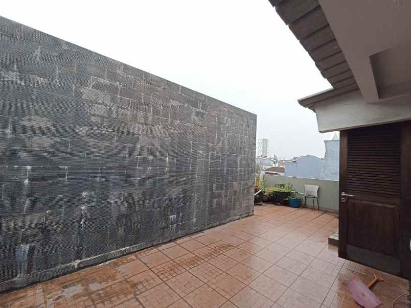 dijual rumah kelapa nias kelapa gading