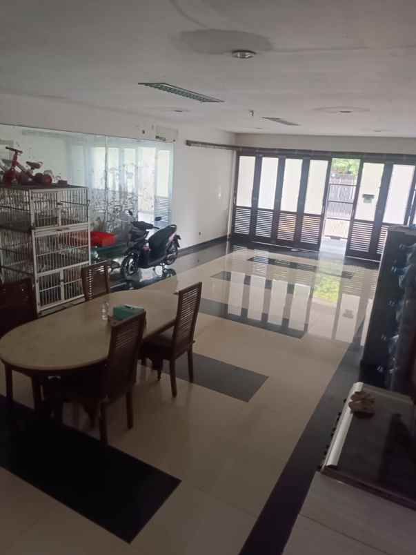 dijual rumah kemang pratama 3