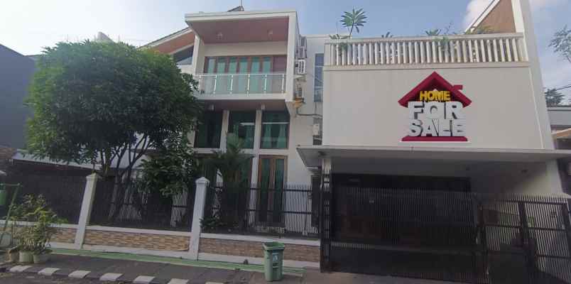 dijual rumah kemang pratama 3