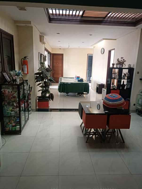 dijual rumah kemang pratama 3