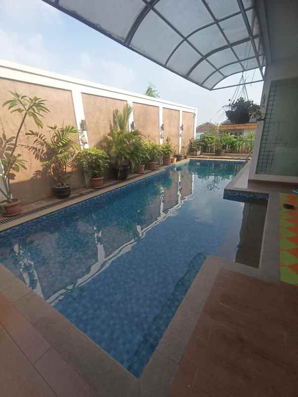 dijual rumah kemang pratama 3