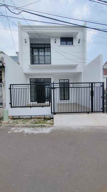 dijual rumah kencana loka bsd city tangsel