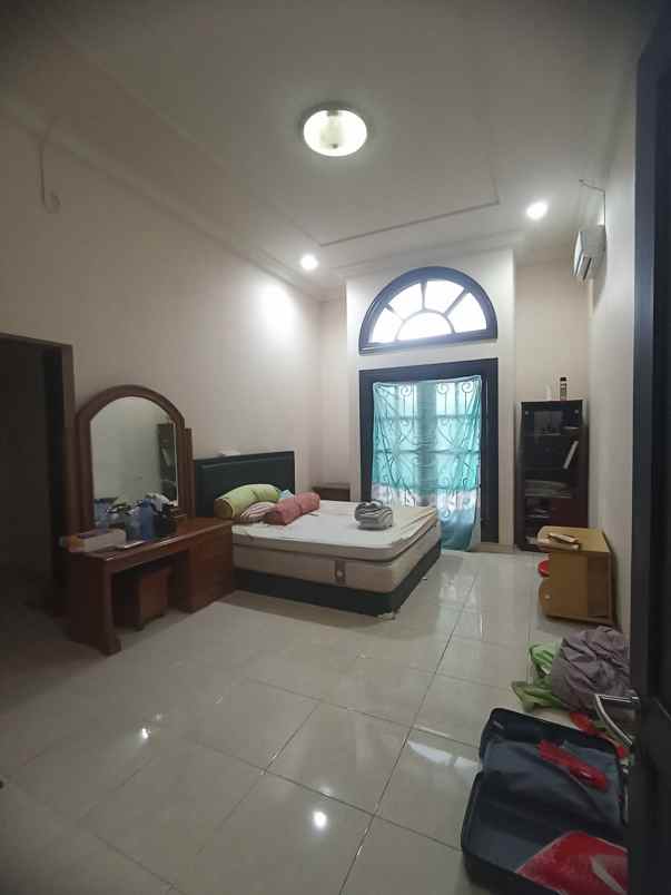 dijual rumah klampis regency