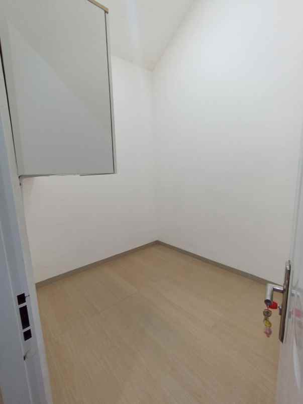 dijual rumah koja jakarta utara shm ajb pbb lengkap