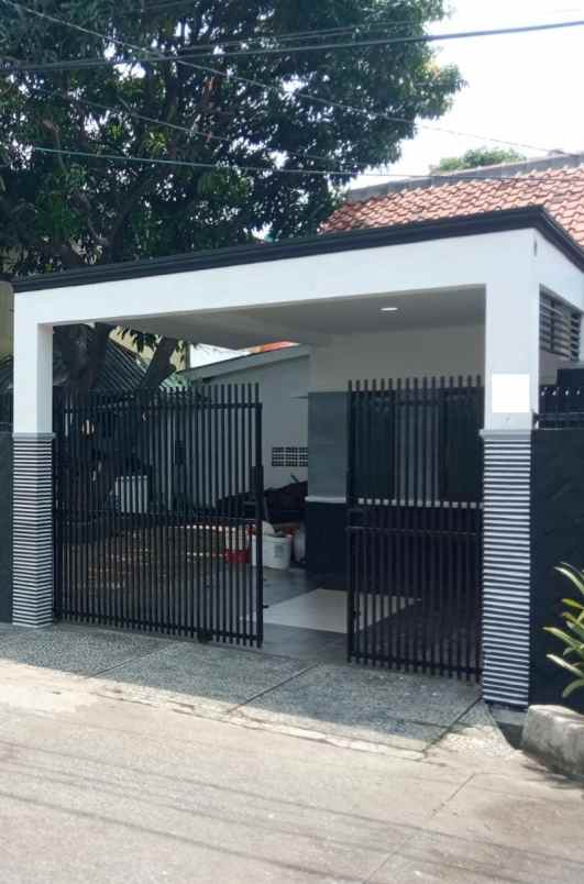 dijual rumah komp dep perdagangan klp