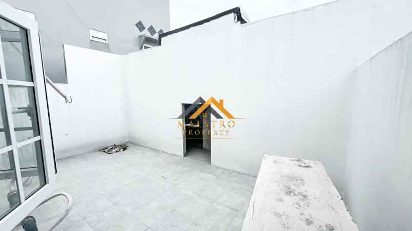 dijual rumah komplek aston villa jalan