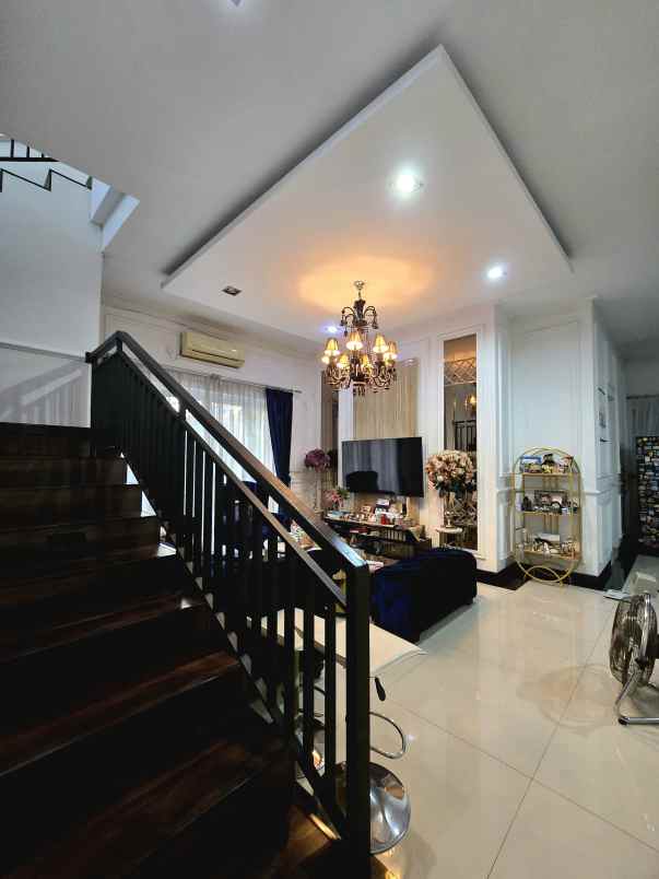 dijual rumah komplek billymoon pondok
