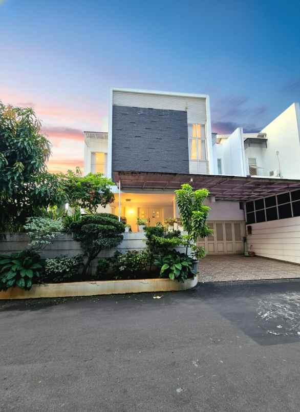 dijual rumah komplek billymoon pondok
