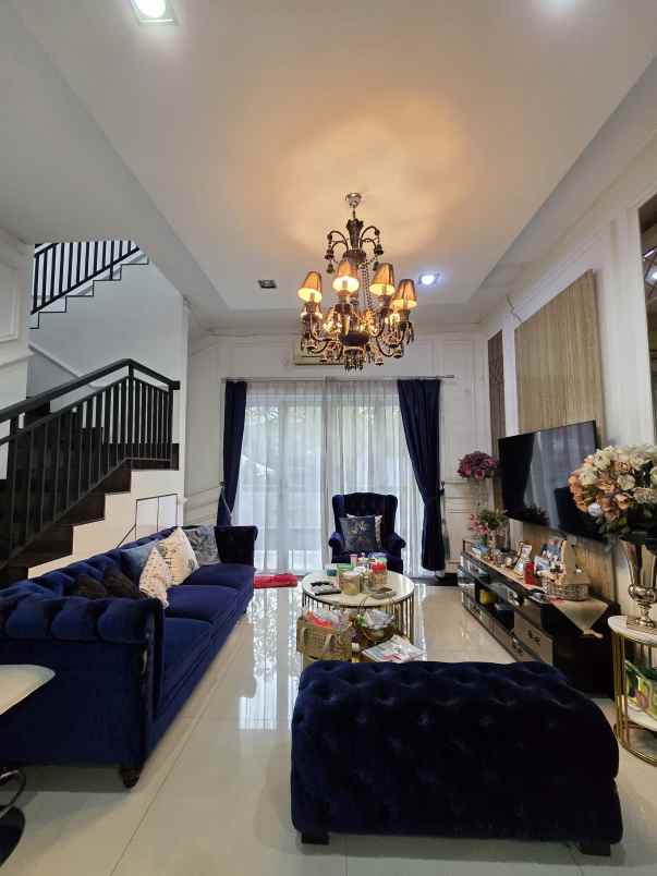 dijual rumah komplek billymoon pondok