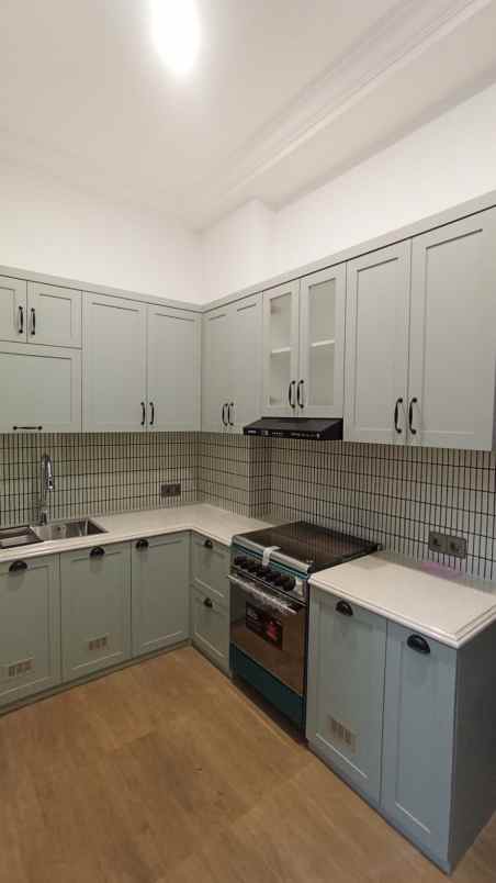 dijual rumah komplek billymoon pondok
