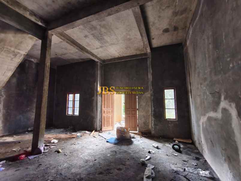dijual rumah komplek cemara asri
