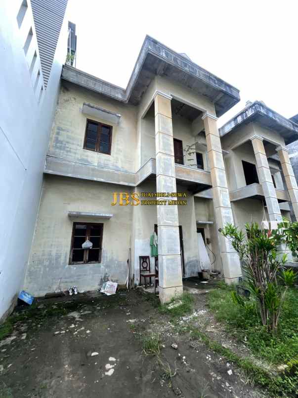 dijual rumah komplek cemara asri
