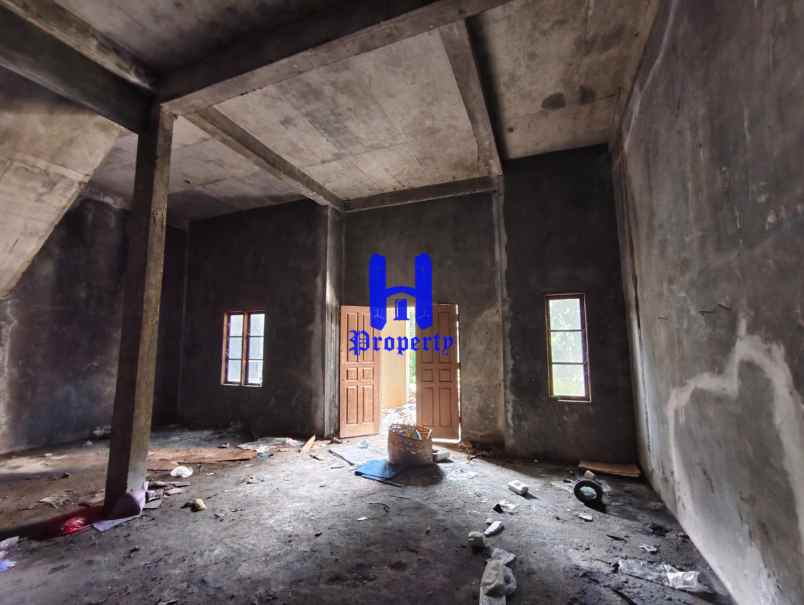 dijual rumah komplek cemara asri