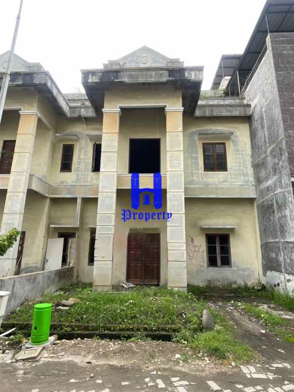 dijual rumah komplek cemara asri
