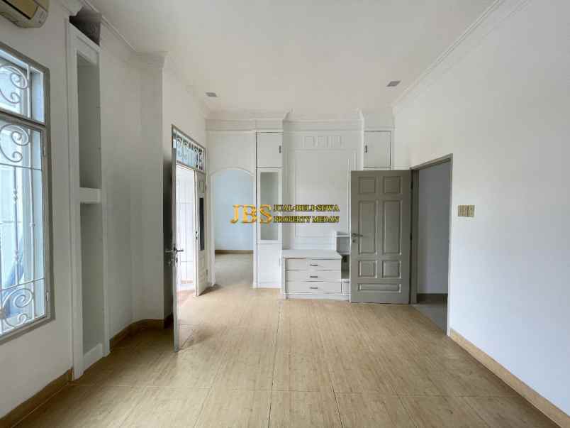 dijual rumah komplek cemara hijau jalan