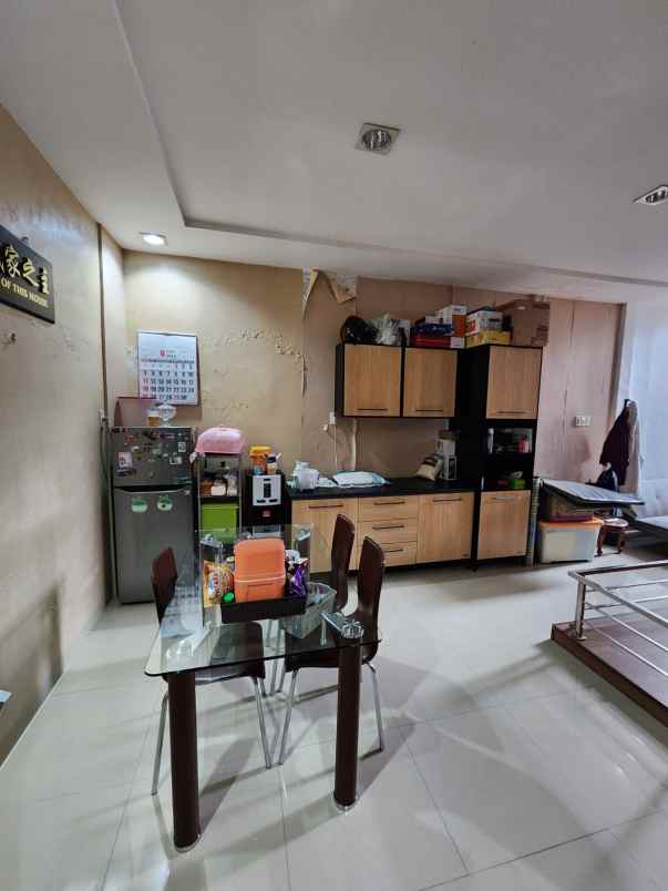 dijual rumah komplek citra garden