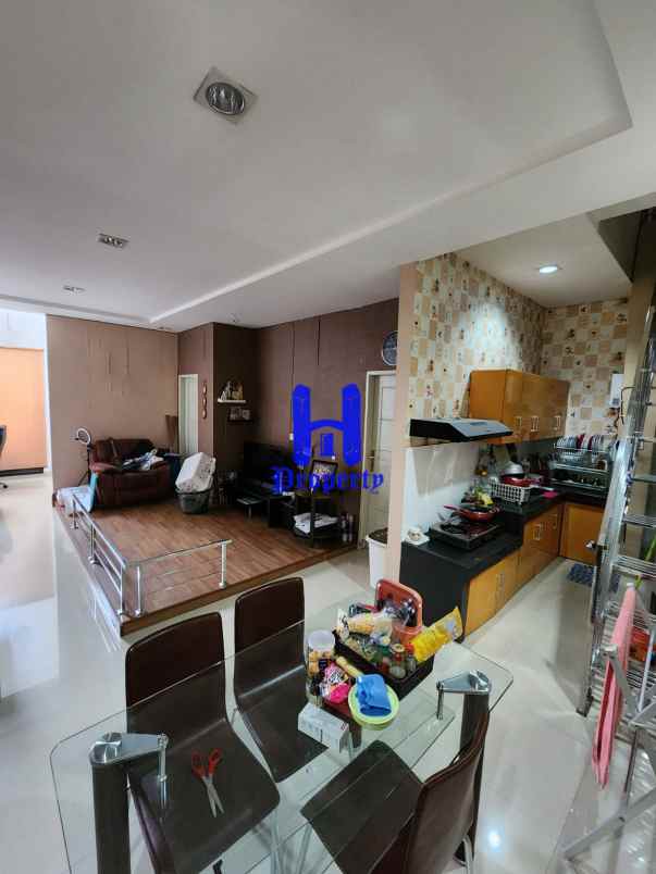 dijual rumah komplek citra garden