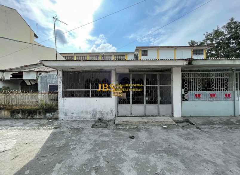 dijual rumah komplek deli indah
