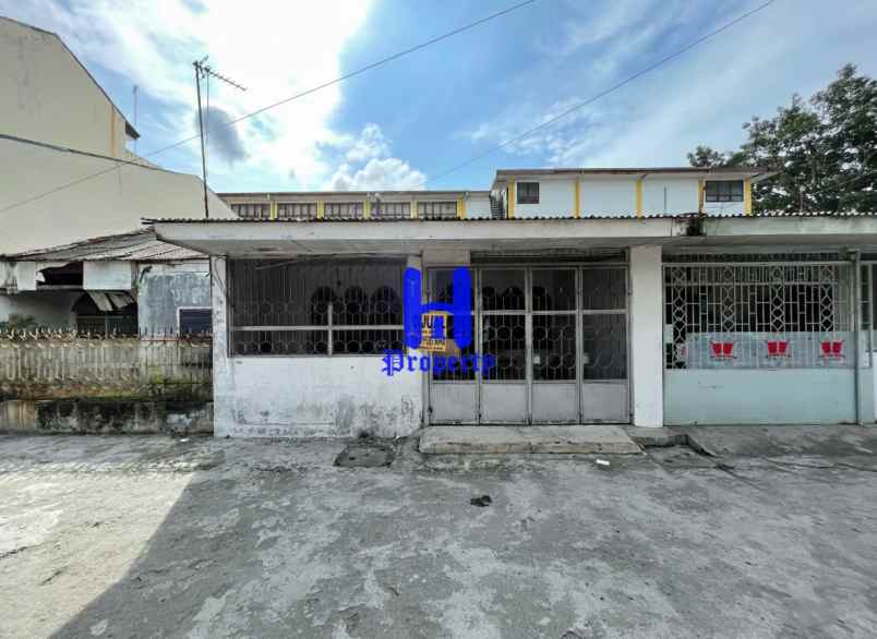 dijual rumah komplek deli indah