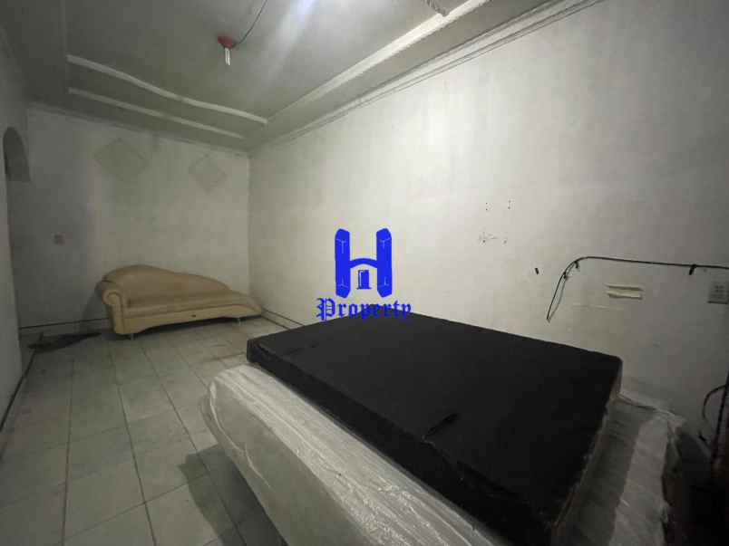 dijual rumah komplek deli indah