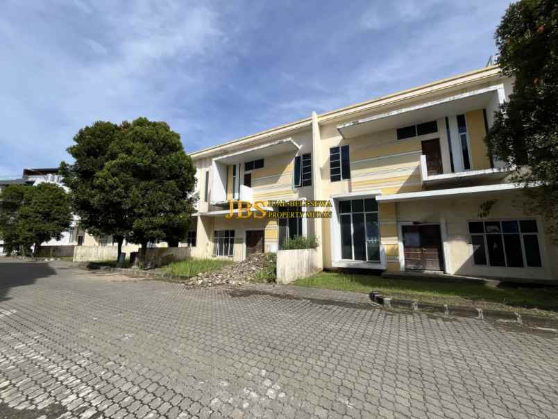 dijual rumah komplek graha metropolitan