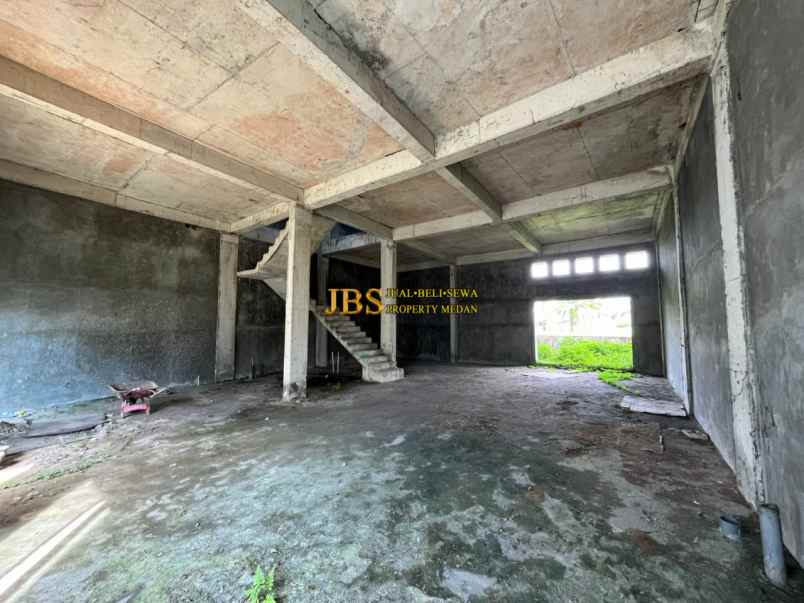 dijual rumah komplek graha metropolitan