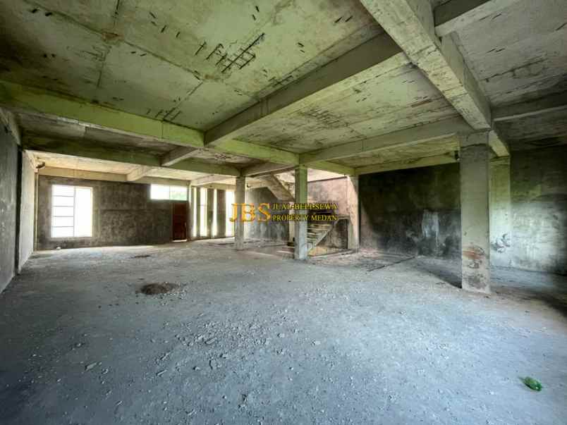 dijual rumah komplek graha metropolitan