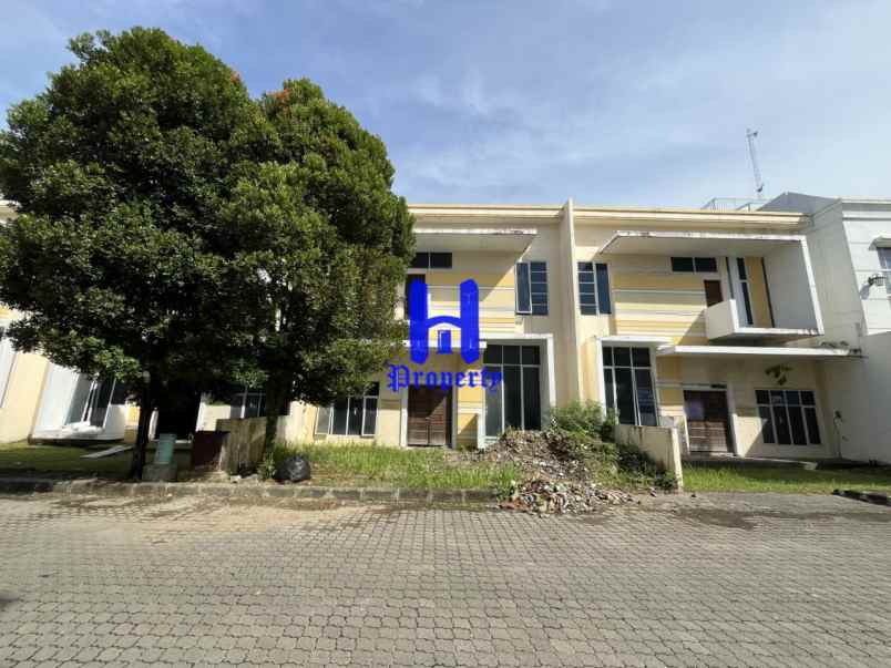 dijual rumah komplek graha metropolitan