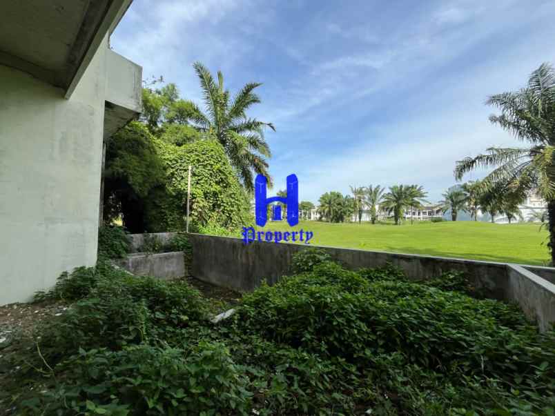 dijual rumah komplek graha metropolitan