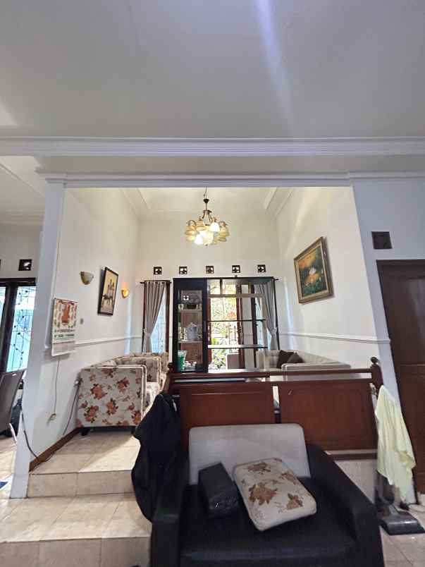 dijual rumah komplek kiara sari asri