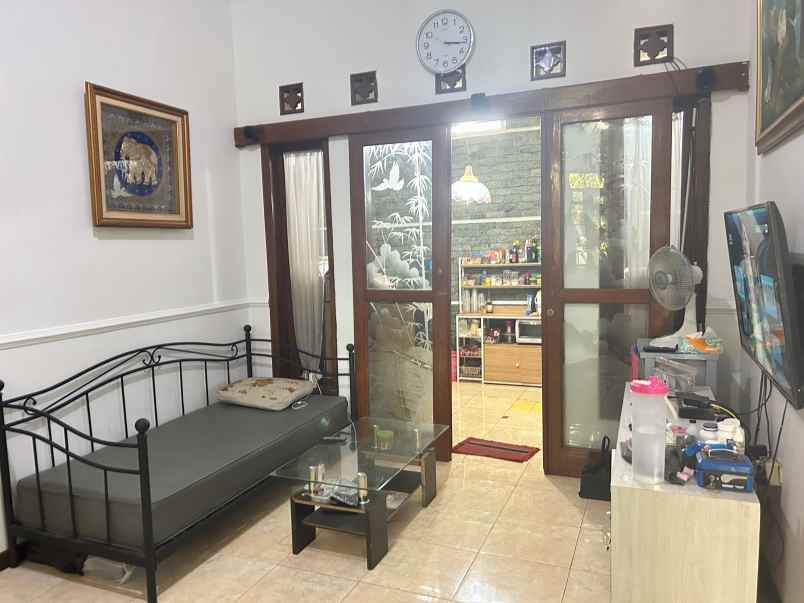 dijual rumah komplek kiara sari asri